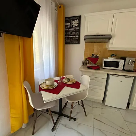 Marie Cosy 아파트